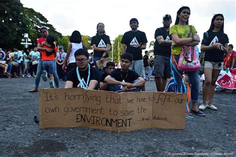 Scientists, communities battle against Philippine land reclamation .